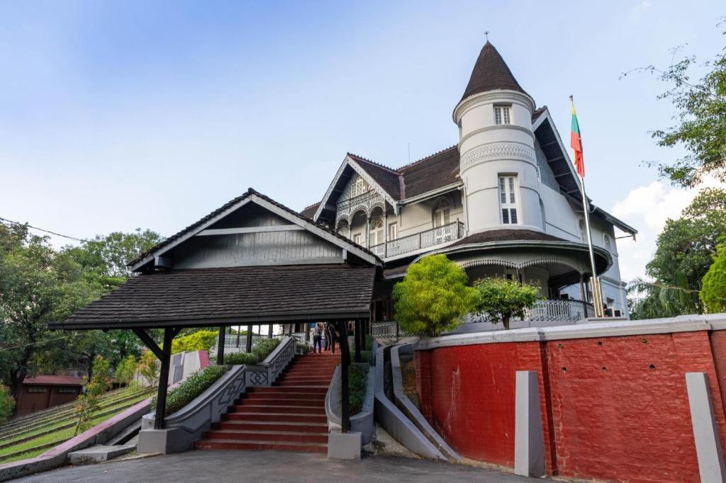 Wishton Hotel Yangon Exterior foto